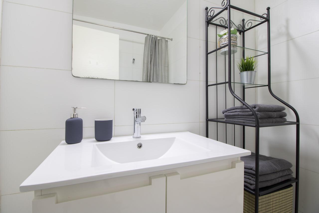 Sweethome26 Luxury Apt Close To The Beach & Free Parking เทลอาวีฟ ภายนอก รูปภาพ